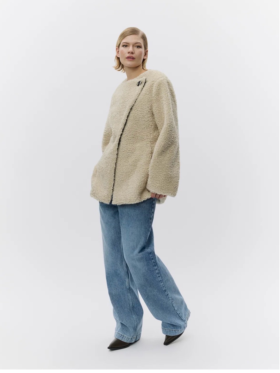 Minimalist Cream Teddy Coat With Asymmetric Buckle Oversized Fit Nwt